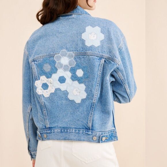 Levi’s Geo Florals Patchwork Trucker Denim Jacket - Picture 2 of 7